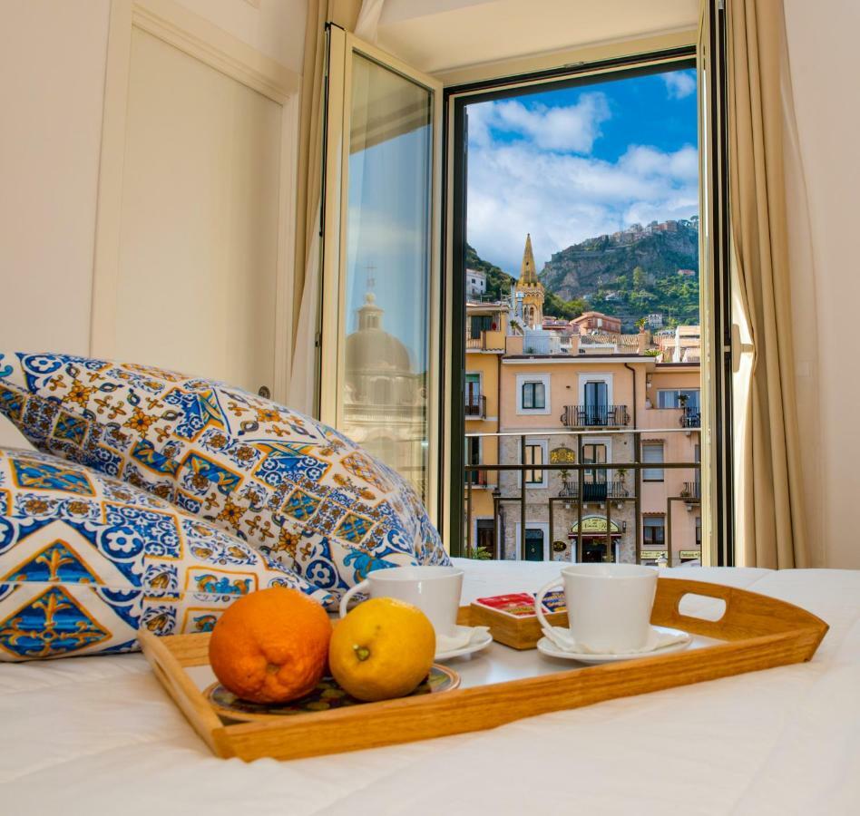 Taormina Bedda Rooms ภายนอก รูปภาพ