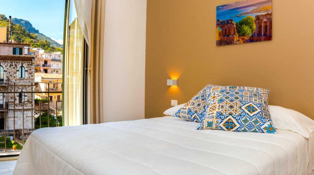 Taormina Bedda Rooms ภายนอก รูปภาพ