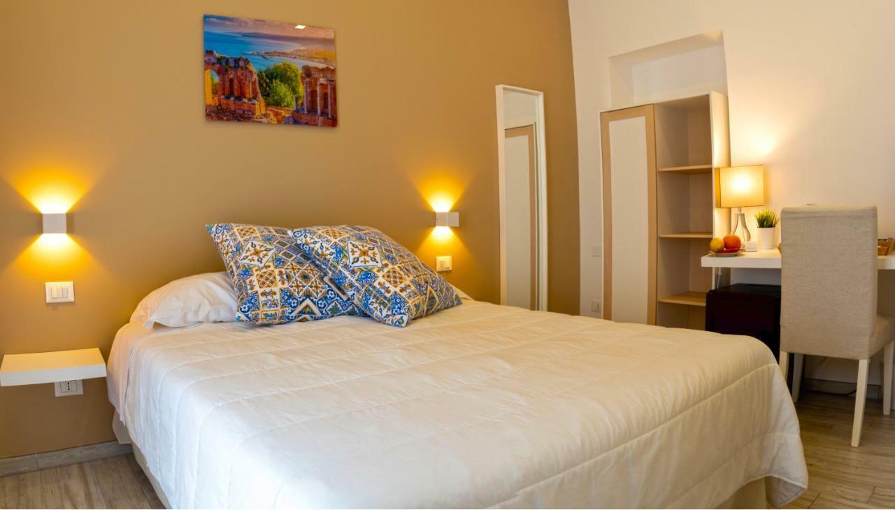Taormina Bedda Rooms ภายนอก รูปภาพ