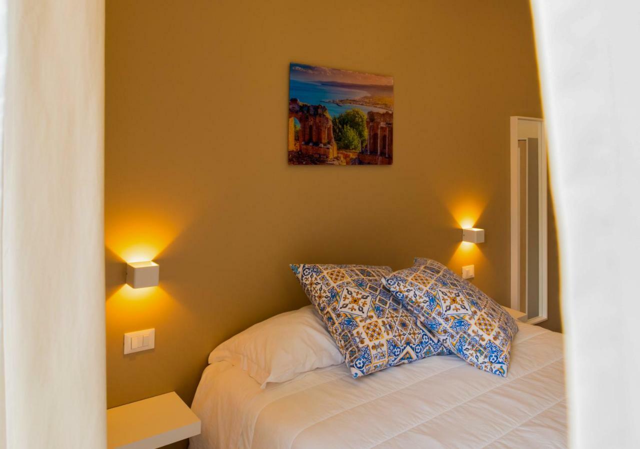 Taormina Bedda Rooms ภายนอก รูปภาพ